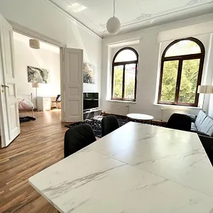Apartment Direkt An Der Arena, Waldstrasse, Leipzig